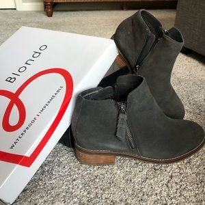 Blondo gray suede booties size 7.5